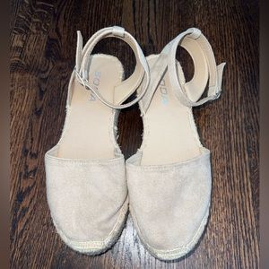 Platform Sandals — Soda